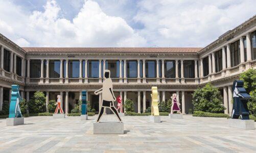 Julian Opie trasforma Piazza del Quadrilatero con le sue “Walking Figures”