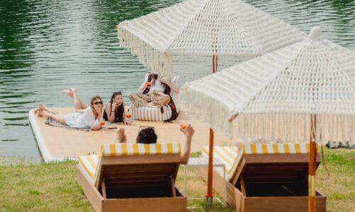 Apre Kora Beach Club: il primo lido urbano di Milano all’Idroscalo
